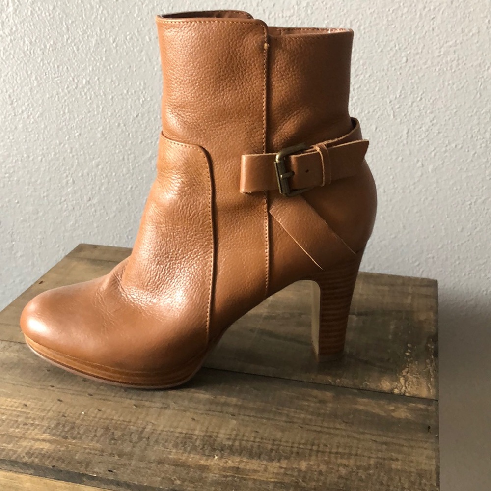 Nine West Tan booties